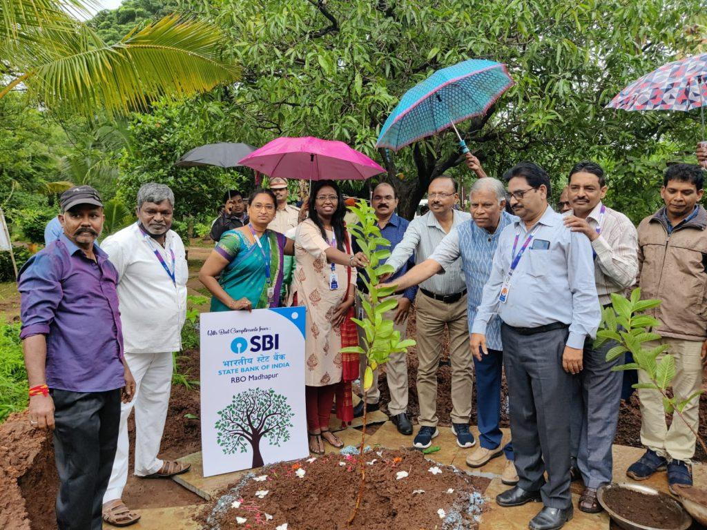 SBI announces donation of ₹48 lakh for tree plantation_40.1
