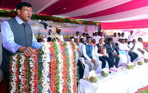 Union Minister lays foundation stone for lighthouse in Rameswaram_30.1