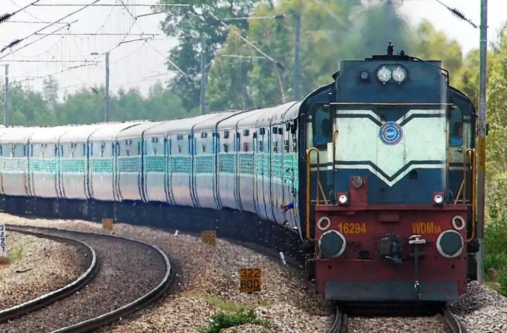 Northern Railways makes 1st prototype of hospital isolation coach_30.1