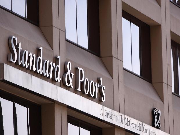 S&P forecasts Indian economy to contract 5% in FY21_30.1