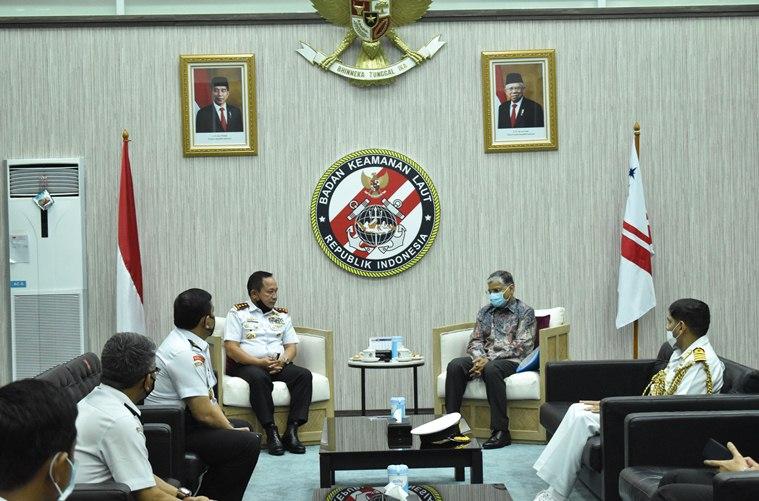 India, Indonesia Coast Guards sign MoU to boost maritime relations_30.1