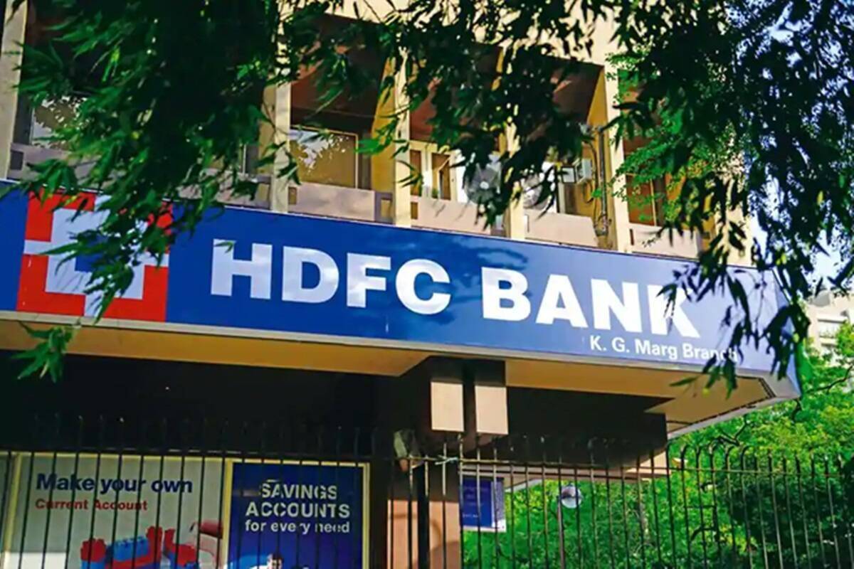 RBI orders HDFC Bank to halt its digital launches_30.1