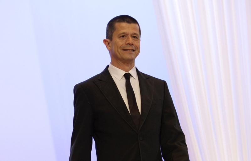 French non-fiction author Emmanuel Carrere wins top Spanish award_30.1