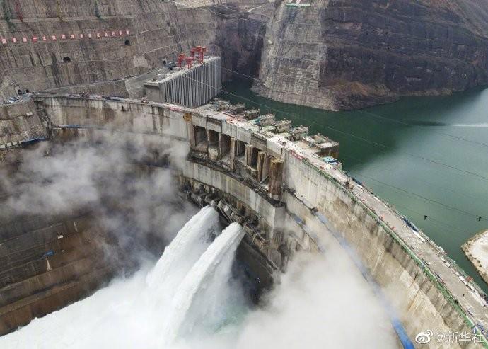 China turns on world's 2nd-biggest hydropower dam_30.1