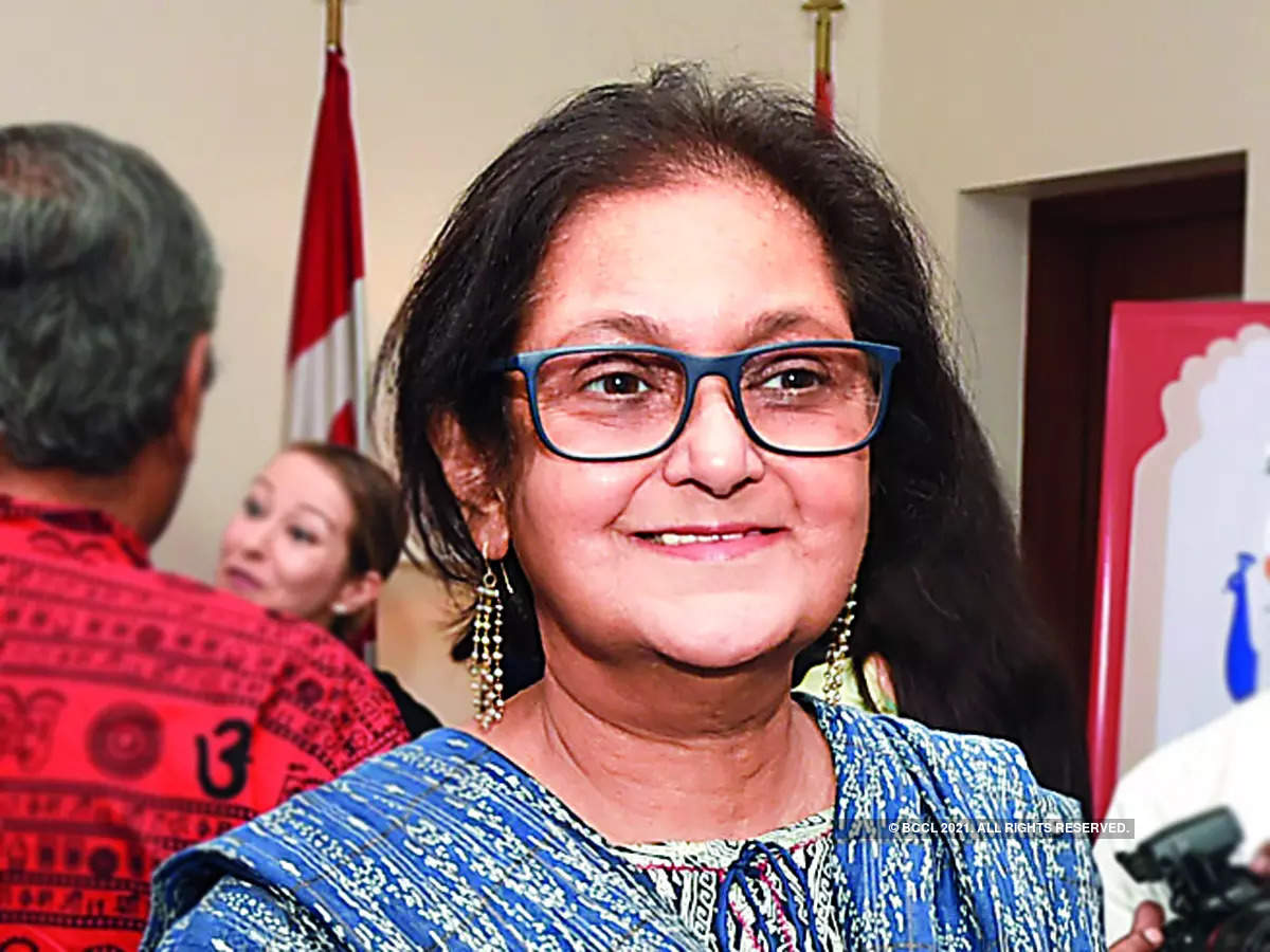 Namita Gokhale honoured with 7th Yamin Hazarika Woman of Substance Award_30.1