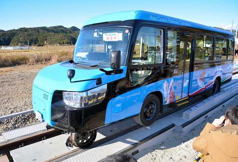 Japan introduced the world's 1st Dual-Mode Vehicle_30.1