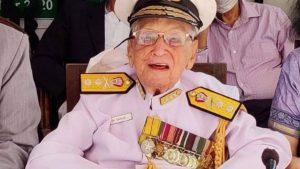 Indian Navy's 1971 war veteran Vice Admiral S H Sarma passes away_40.1