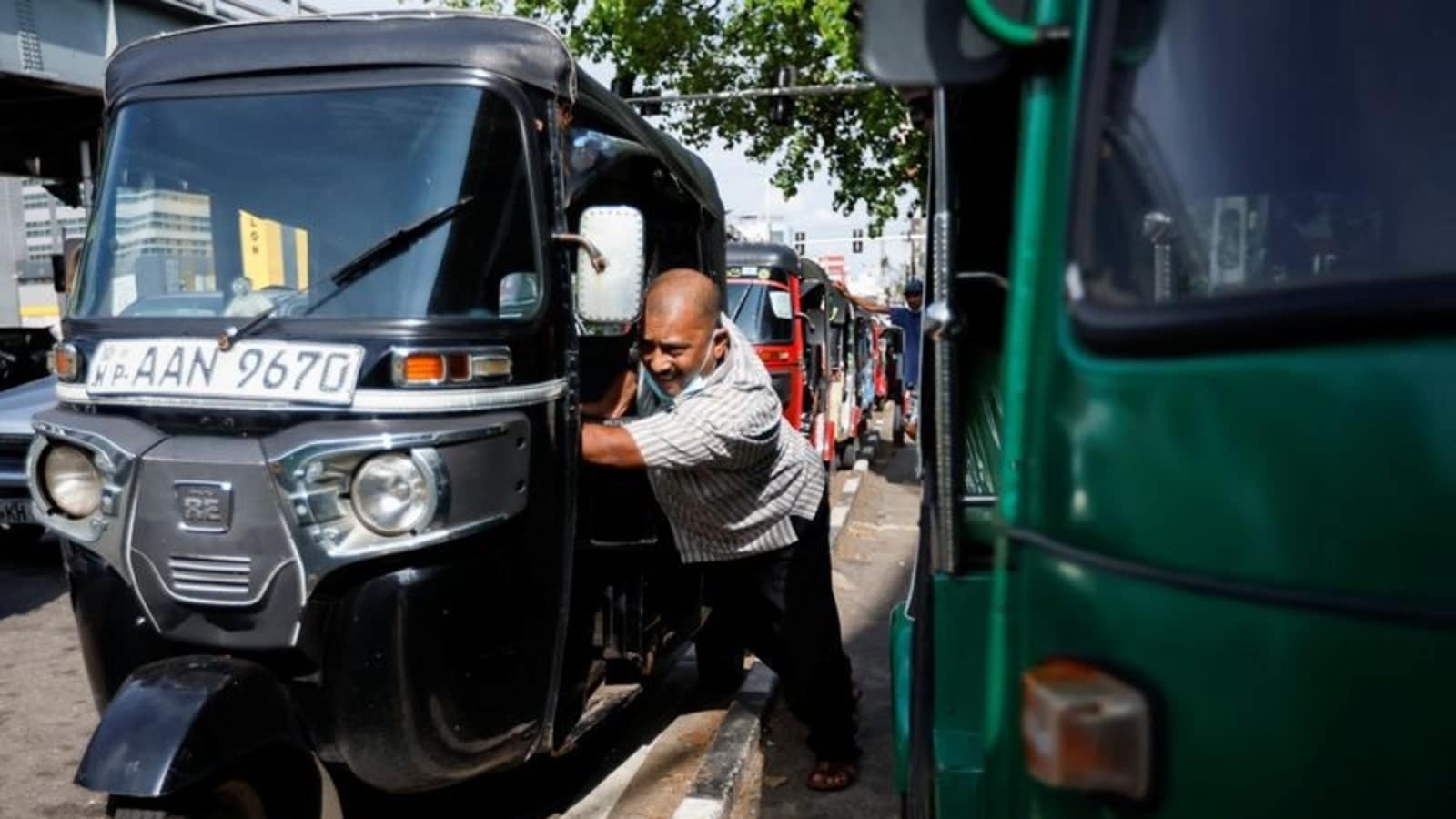 India to give additional $500 million Fuel Aid to Sri Lanka_30.1