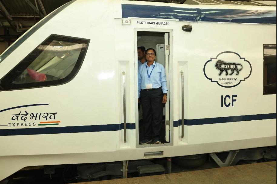 Surekha Yadav, Asia's 1st woman loco pilot who now operates Vande Bharat_30.1