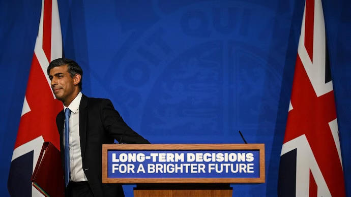 UK PM Rishi Sunak Delays Ban on New Petrol and Diesel Cars by 5 Years in Net Zero Reset_30.1