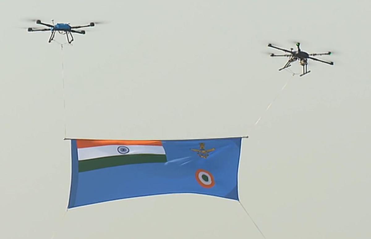 Indian Air Force Unveils New Ensign On Its 91st Anniversary_30.1