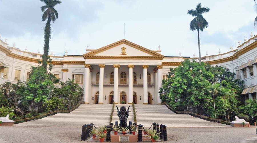 Iconic 'Throne Room' at Raj Bhavan in Kolkata named after Sardar Patel_30.1
