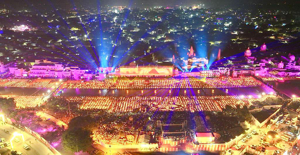 Ayodhya Sets Guinness Record By Lighting 22 Lakh Diyas_30.1