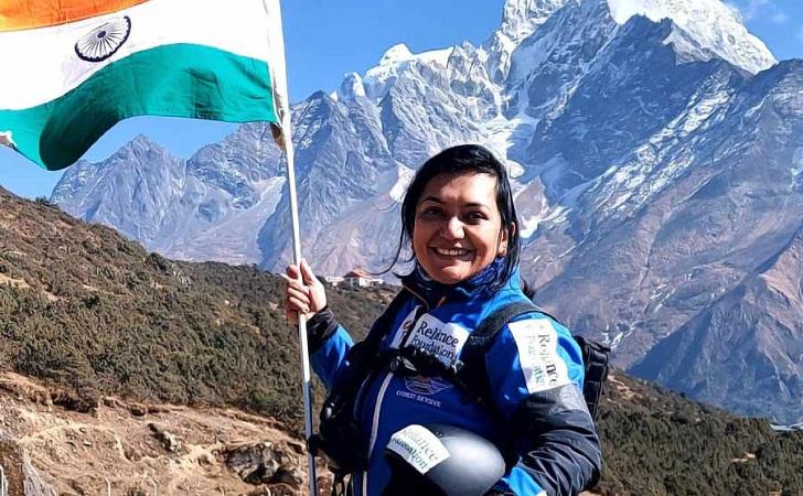 Indian Skydiver Shital Mahajan Makes History Near Mt Everest_30.1