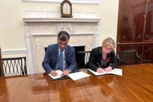 RBI and Bank Of England ink MoU For Exchange Of Information