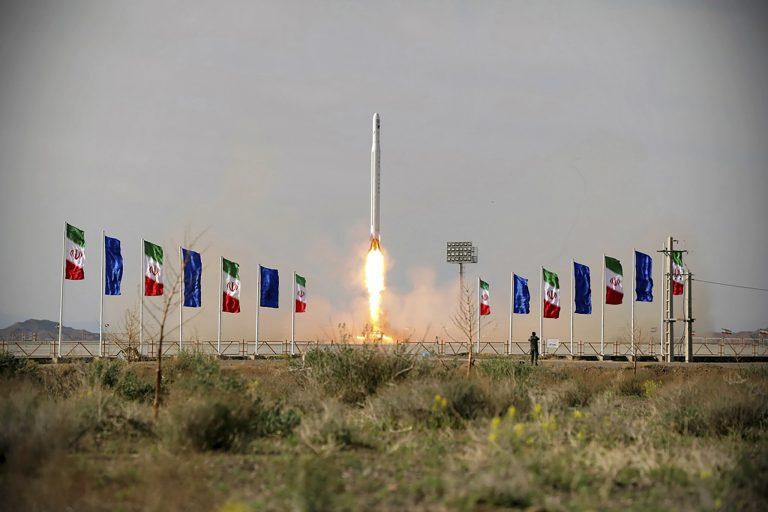 Ghaem-100: ईरान ने ठोस-ईंधन वाले रॉकेट का सफलतापूर्वक प्रक्षेपण किया |_20.1