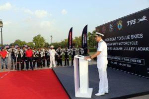 भारतीय नौसेना ने शुरू किया "जूली लद्दाख" आउटरीच प्रोग्राम |_30.1