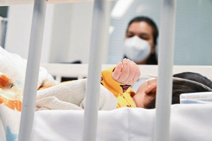 यूएस एफडीए ने शिशुओं की सुरक्षा के लिए फाइजर के मातृ आरएसवी वैक्सीन को दी मंजूरी |_20.1