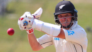New Zealand wicketkeeper BJ Watling to retire after World Test Championship | न्यूझीलंडचा यष्टिरक्षक बी.जे. वॉटलिंग विश्वचषक स्पर्धेनंतर निवृत्त होईल_30.1