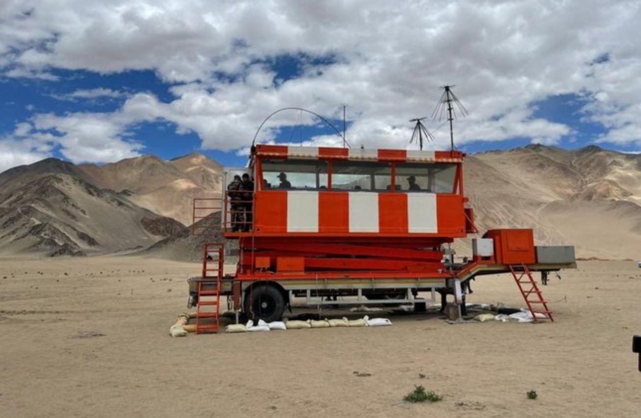 IAF build sworld's highest mobile ATC towers in Ladakh | IAF உலகின் மிக உயர்ந்த மொபைல் ATC கோபுரங்களில் ஒன்றை நிறுவியது_30.1