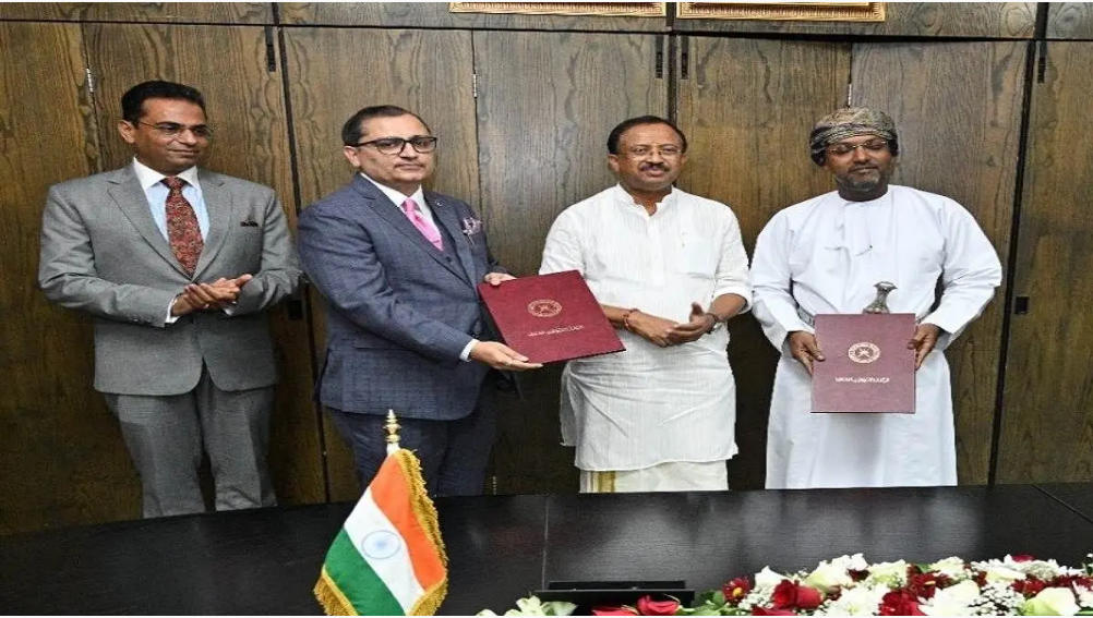 Historic MoU Signed to launch India’s Rupay debit card in Oman