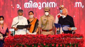 Pinarayi Vijayan takes oath as Kerala Chief Minister for 2nd time | पिनाराय विजयन यांनी केरळच्या मुख्यमंत्रिपदाची शपथ घेतली_2.1