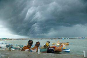 Cyclone Yaas to hit West Bengal, Odisha | पश्चिम बंगाल, ओडिशा येथे 'यास' चक्रीवादळ_2.1