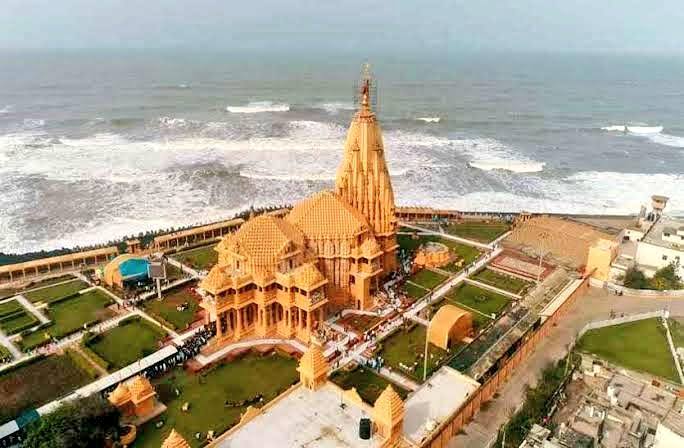Top 10 Famous Temples in India- World Largest Hindu Temple_3.1