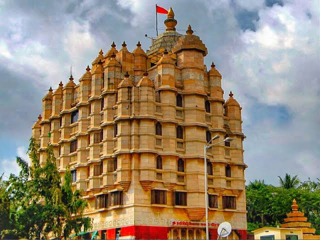 Top 10 Famous Temples in India- World Largest Hindu Temple_140.1