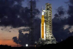 NASA launches Artemis-1