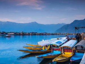 Amazon India to open first-ever floating store in Dal Lake