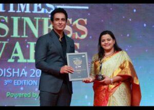 Young women entrepreneur Rashmi Sahoo wins Times Business Award 2022
