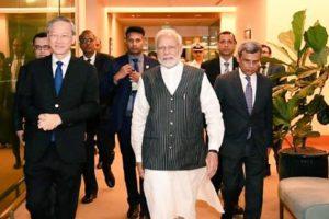 प्रधान मंत्री मोदी ने सिंगापुर में 13 वें पूर्व एशिया शिखर सम्मेलन में भाग लिया |_2.1