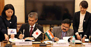 भारत और जेआईसीए ने भारत के लिए ऋण हेतु समझौते पर हस्ताक्षर किये |_20.1