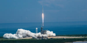 स्पेसएक्स ने ड्रैगन स्पेसक्राफ्ट के साथ फाल्कन 9 रॉकेट लॉन्च किया |_20.1