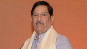 Girish Bapat appointed as chairman of estimates committee_50.1
