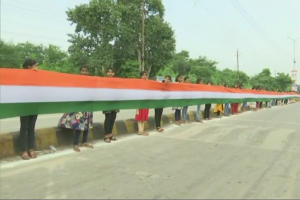 15-km long national flag unfurled in Raipur, Chattisgarh_50.1