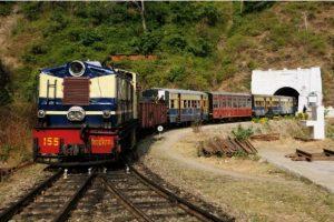 Indian railway launches 'Him Darshan Express'_50.1