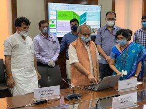 Agriculture Minister launches "Kisan Rath" Mobile App_50.1