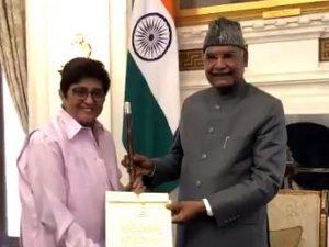 President Ram Nath Kovind presents Baton of Honor to Kiran Bedi_4.1