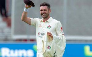 James Anderson claims 1000th first-class wicket_4.1