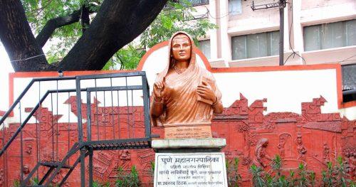 First Female Teacher In India_4.1