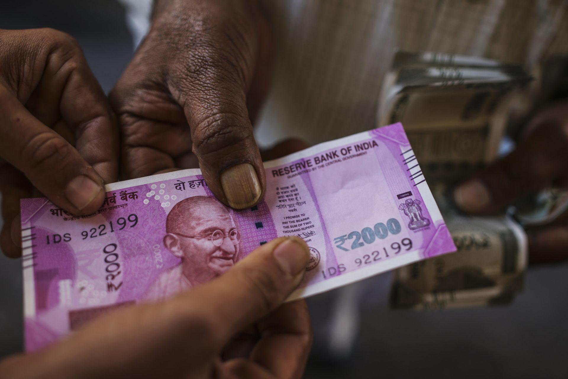 Surge in Deposits and Advances for Scheduled Banks to over ₹2-Lakh Cr each in December 1 Fortnight