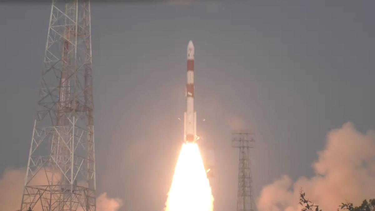 ISRO Launches XPoSat: India's First X-Ray Polarimeter Satellite