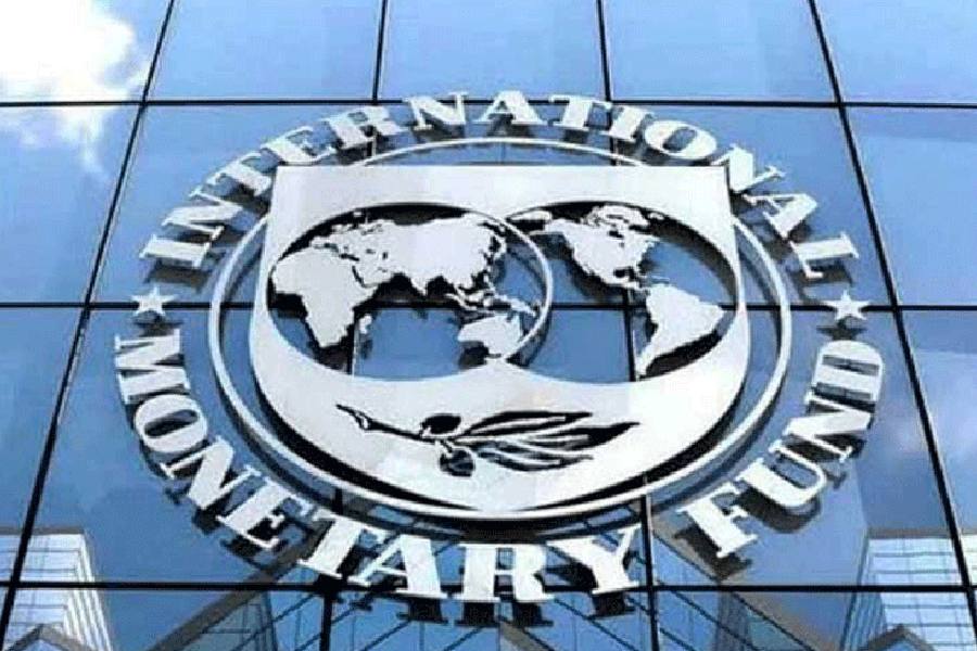 IMF to Release $700 Million Bailout Tranche to Pakistan in January