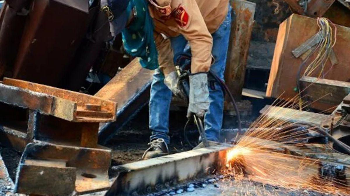 India’s Core Sector Growth Slows to 2.9% in February