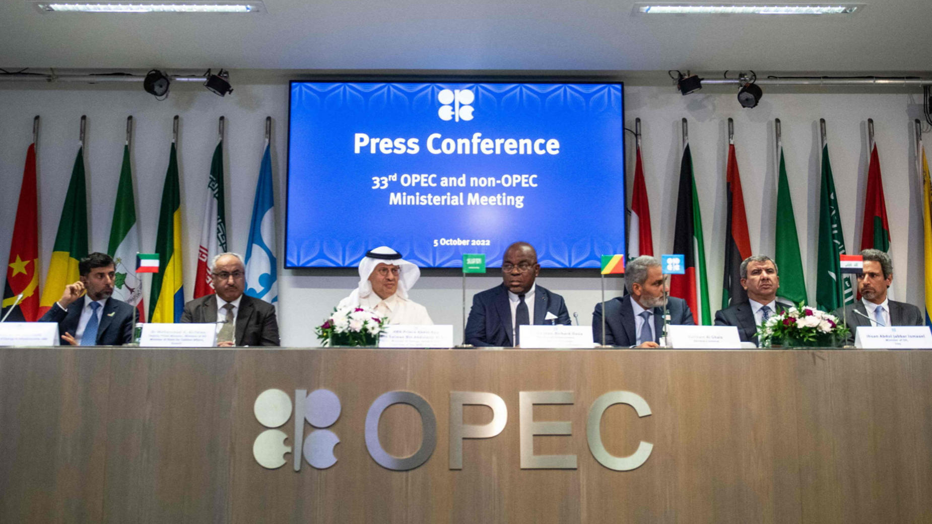 Live news updates from October 5: Opec+ recommends 2mn barrel cut, Fitch cuts UK outlook | Financial Times