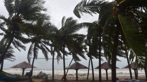 बंगाल की दक्षिण-पश्चिम खाड़ी के ऊपर मंडरा रहा है "Burevi" चक्रवाती तूफान |_50.1