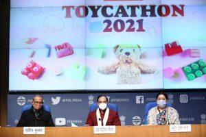 रमेश पोखरियाल ने खिलौनों के विनिर्माण को बढ़ावा देने के लिए लॉन्च किया टॉयकाथॉन -2021 |_50.1