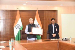भारत और अंतर्राष्ट्रीय दूरसंचार संघ ने मेजबान देश समझौते पर हस्ताक्षर किए |_50.1